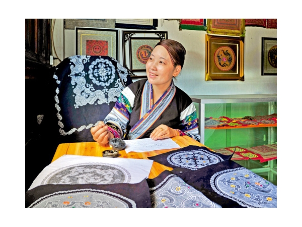 Miao batiks a delightful sight